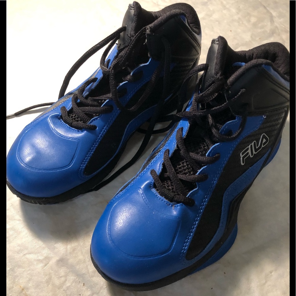 Fila shoes size 4.5Y